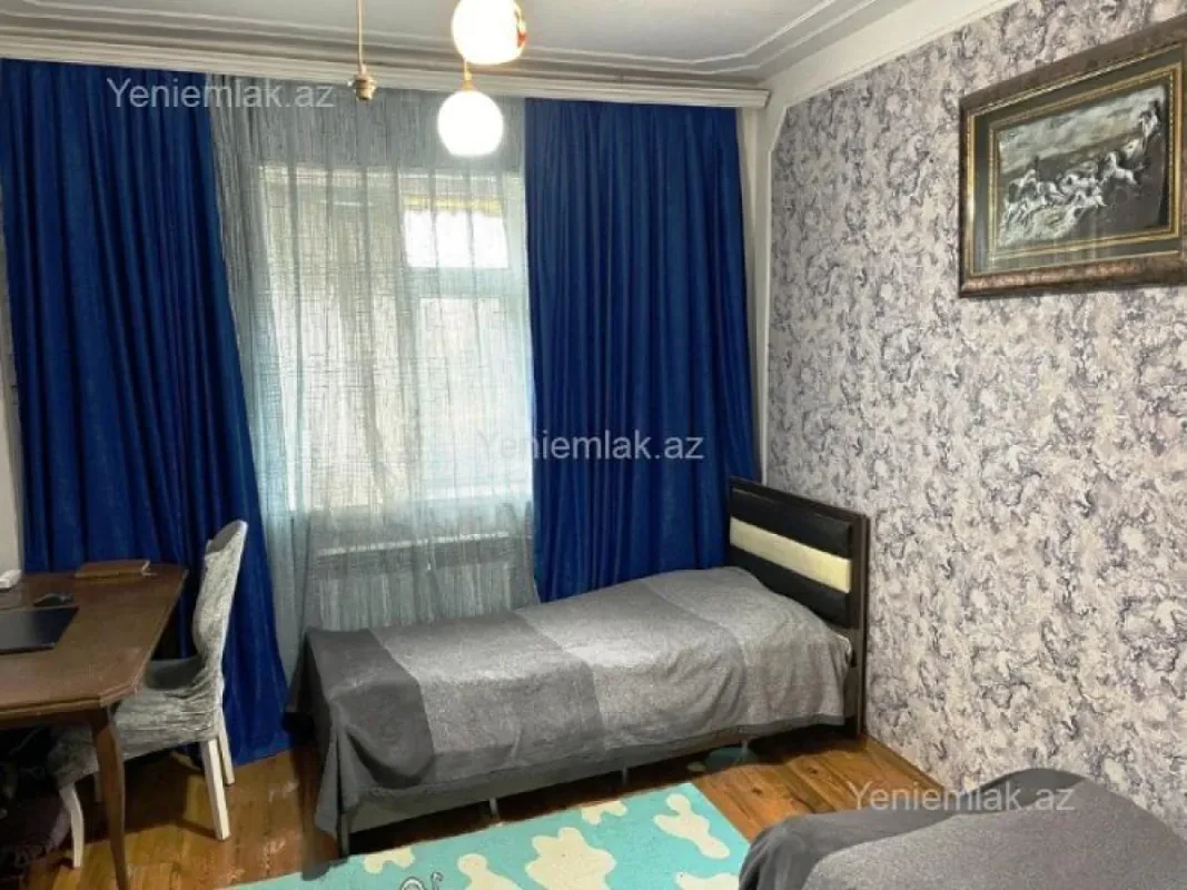 Satılır 3 otaqlı köhnə tikili 75 m²