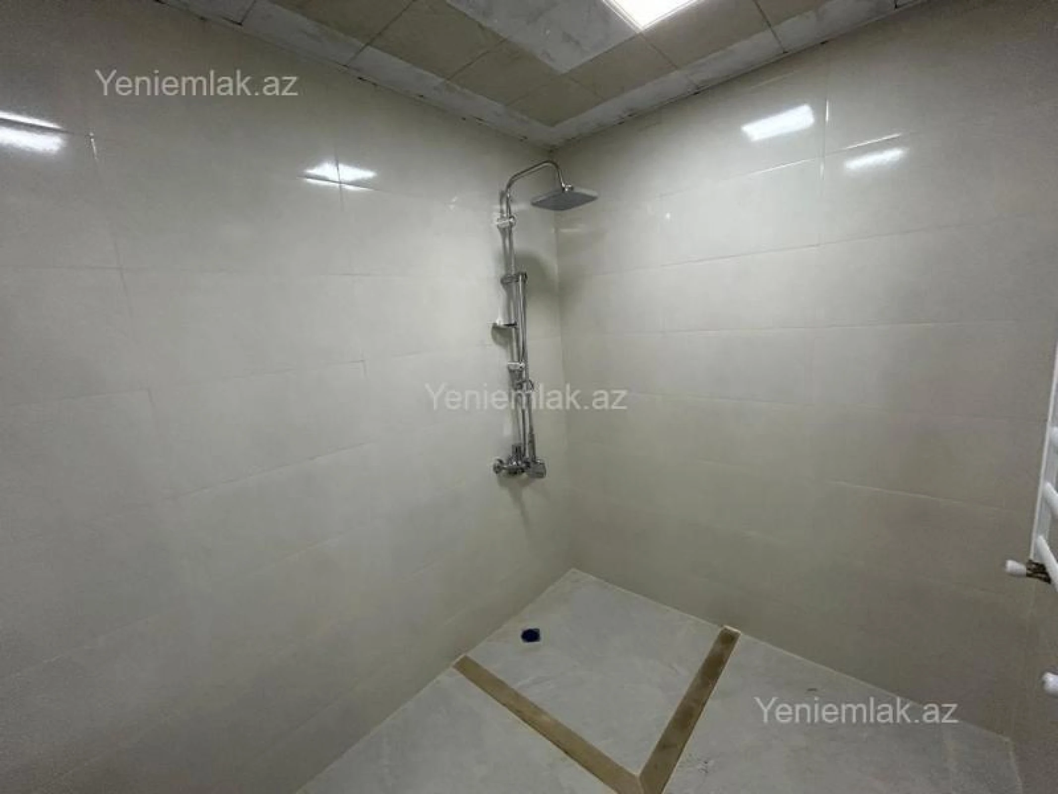 Satılır 2 otaqlı yeni tikili 78 m²