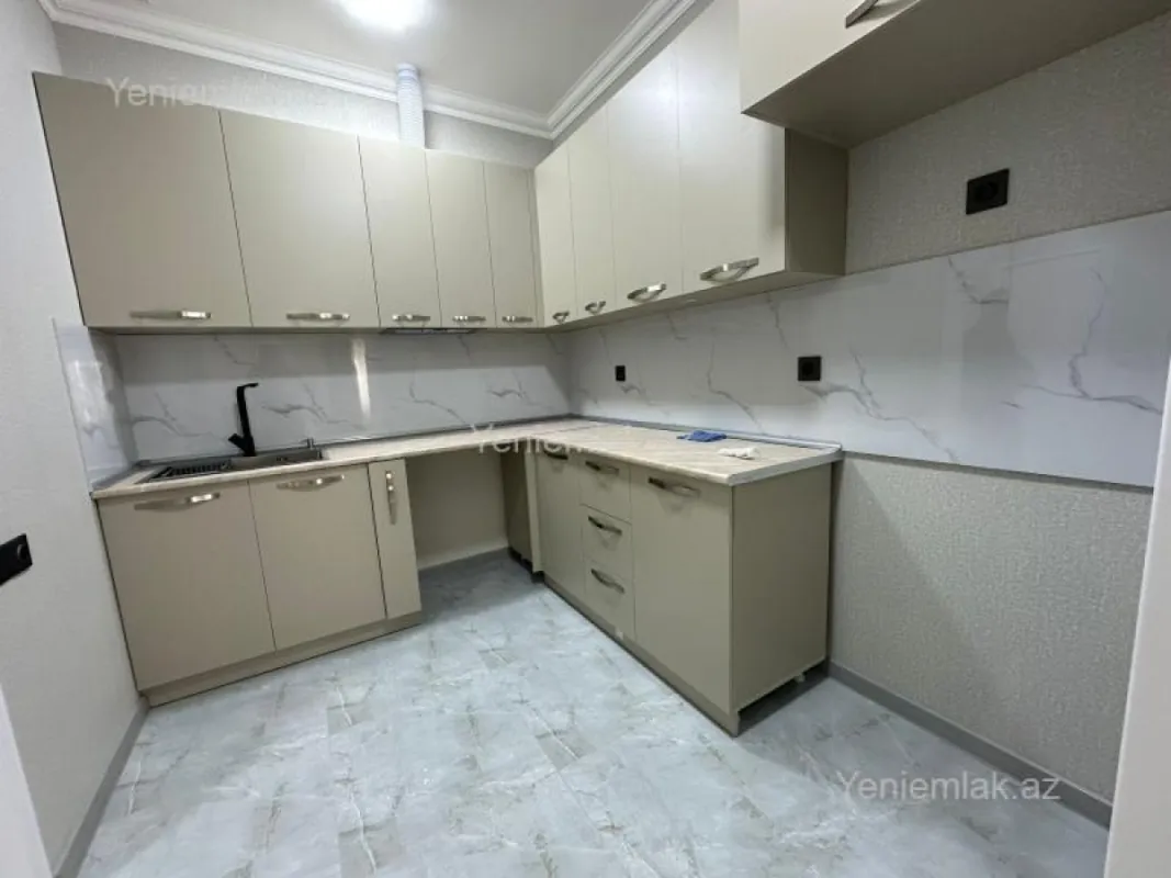 Satılır 3 otaqlı yeni tikili 72 m²