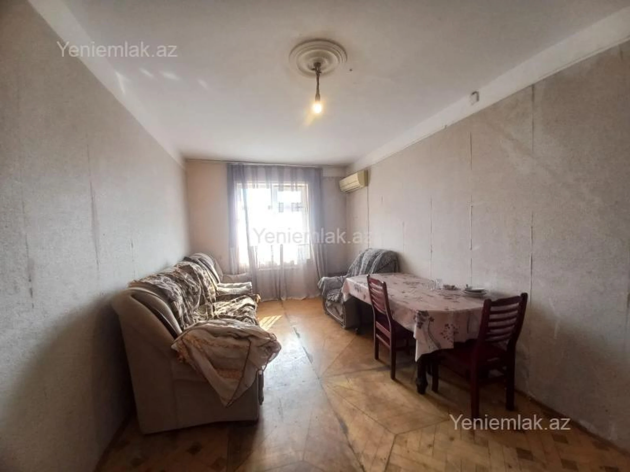 Satılır 2 otaqlı köhnə tikili 55 m²