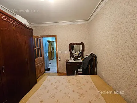Satılır 2 otaqlı köhnə tikili 65 m²