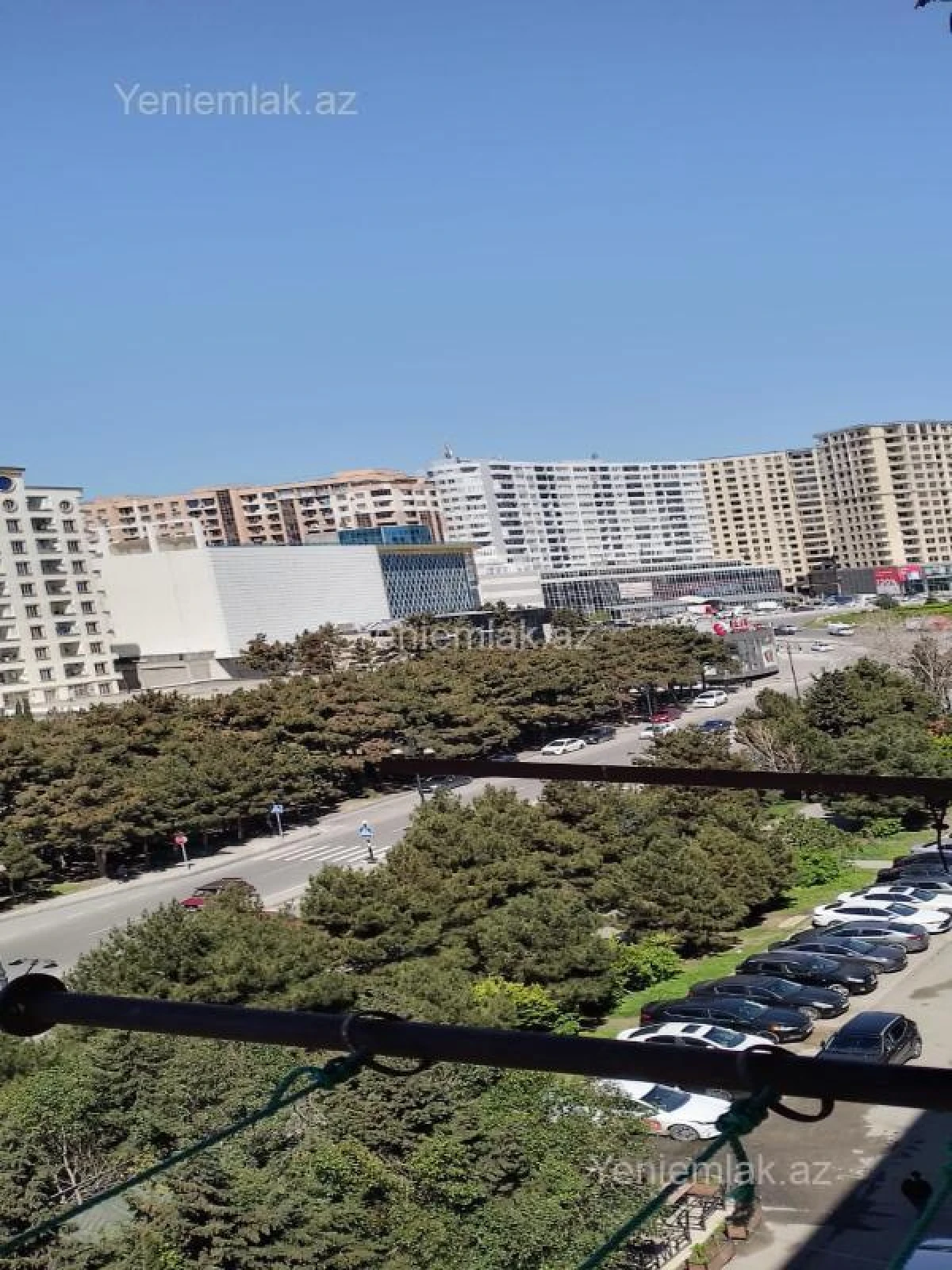 Satılır 2 otaqlı köhnə tikili 65 m²