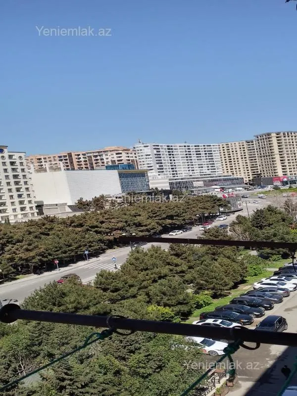 Satılır 2 otaqlı köhnə tikili 65 m²