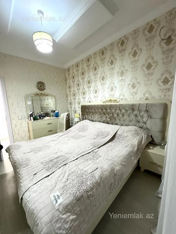 Satılır 3 otaqlı yeni tikili 100 m²