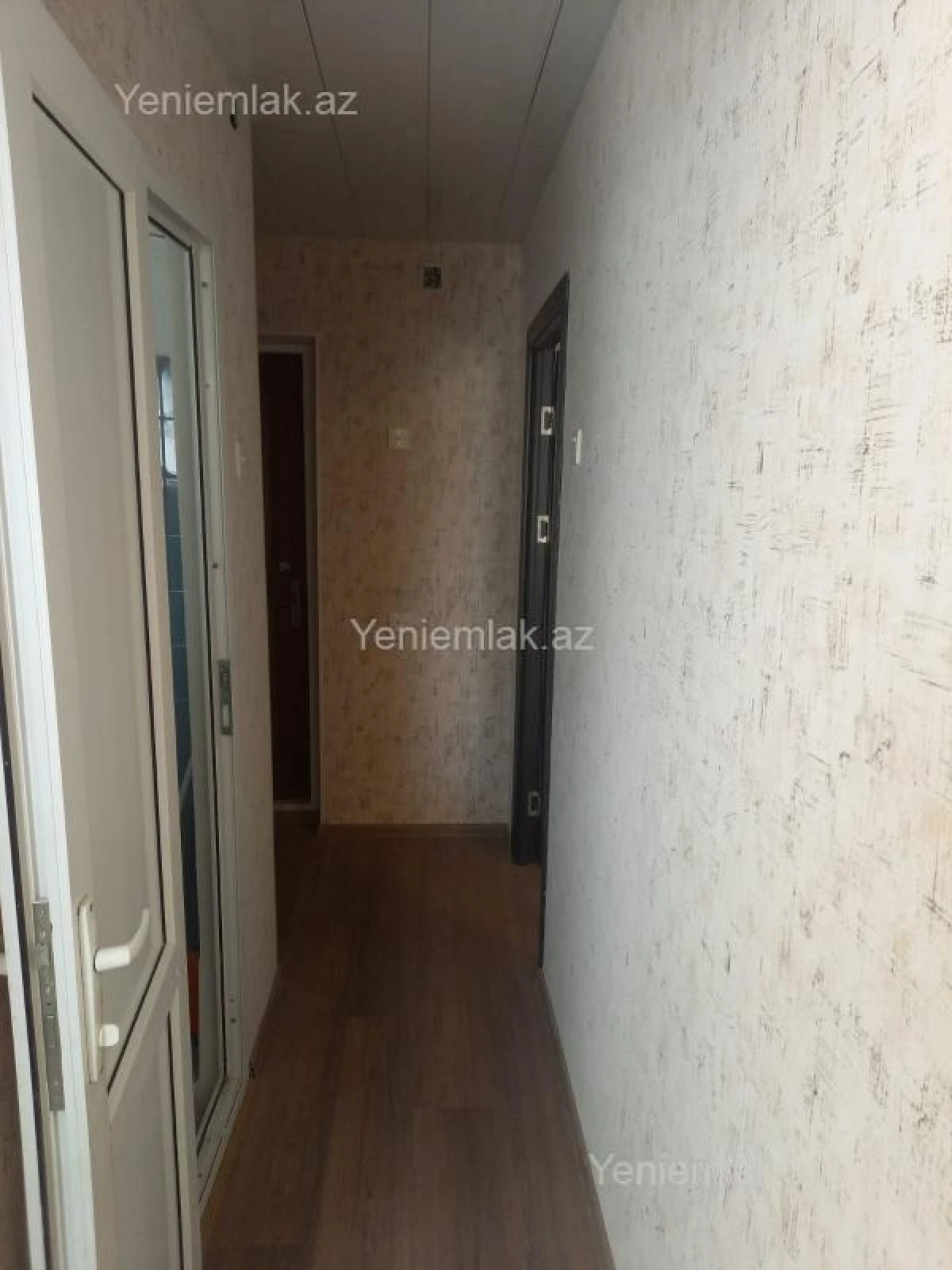 Satılır 2 otaqlı köhnə tikili 45 m²