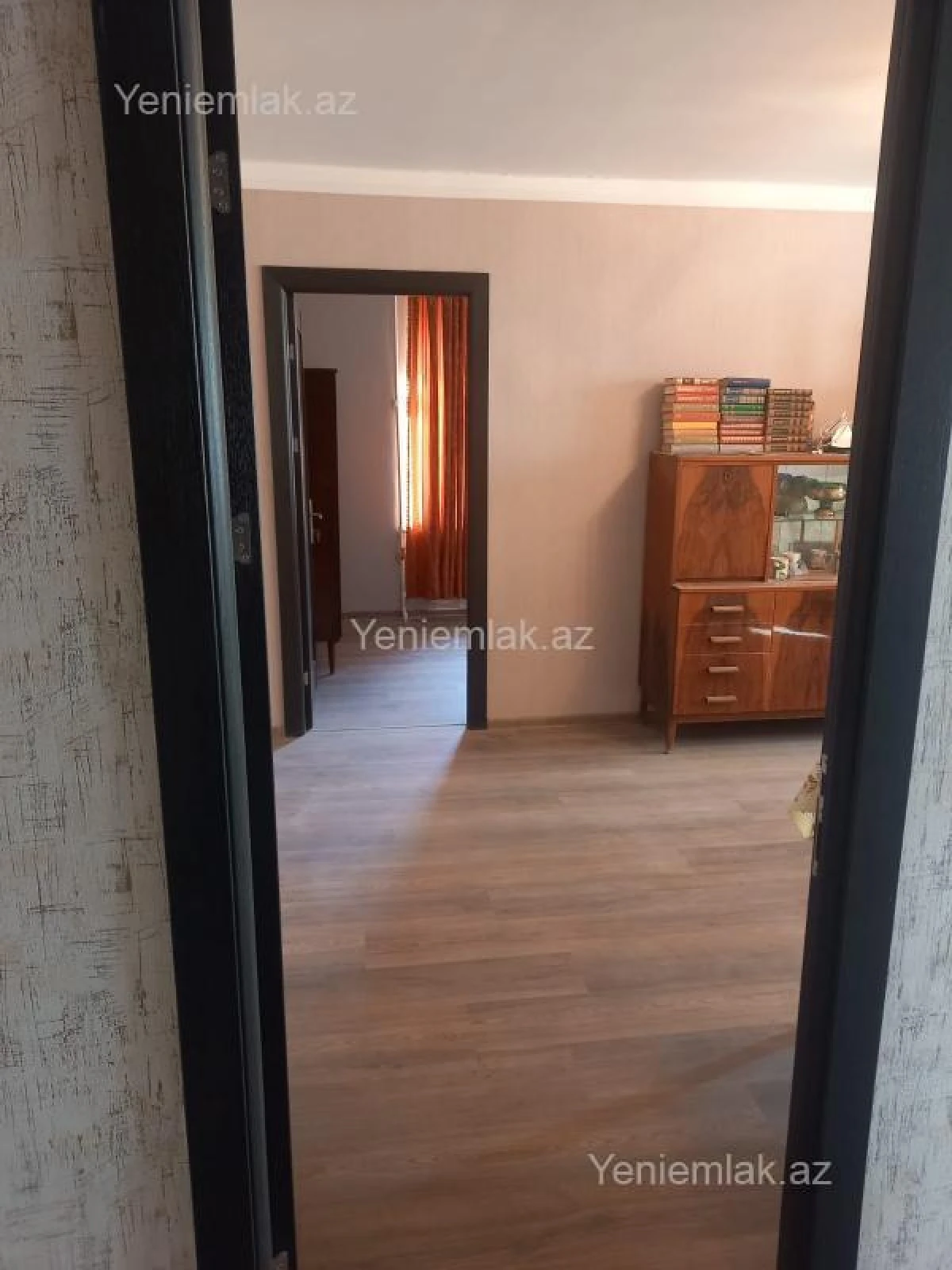 Satılır 2 otaqlı köhnə tikili 45 m²