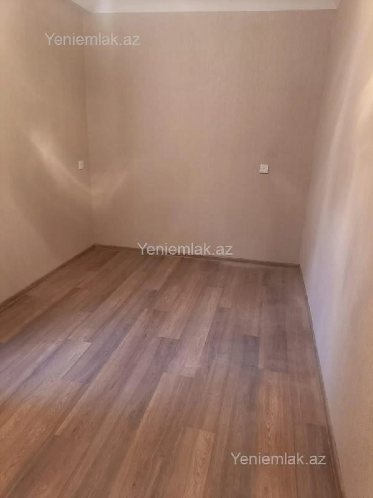 Satılır 2 otaqlı köhnə tikili 45 m²