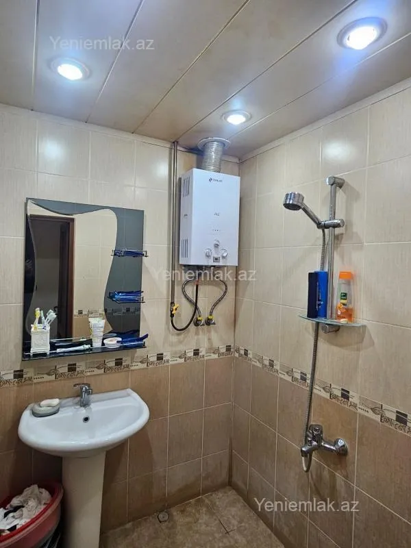 Satılır 3 otaqlı köhnə tikili 75 m²