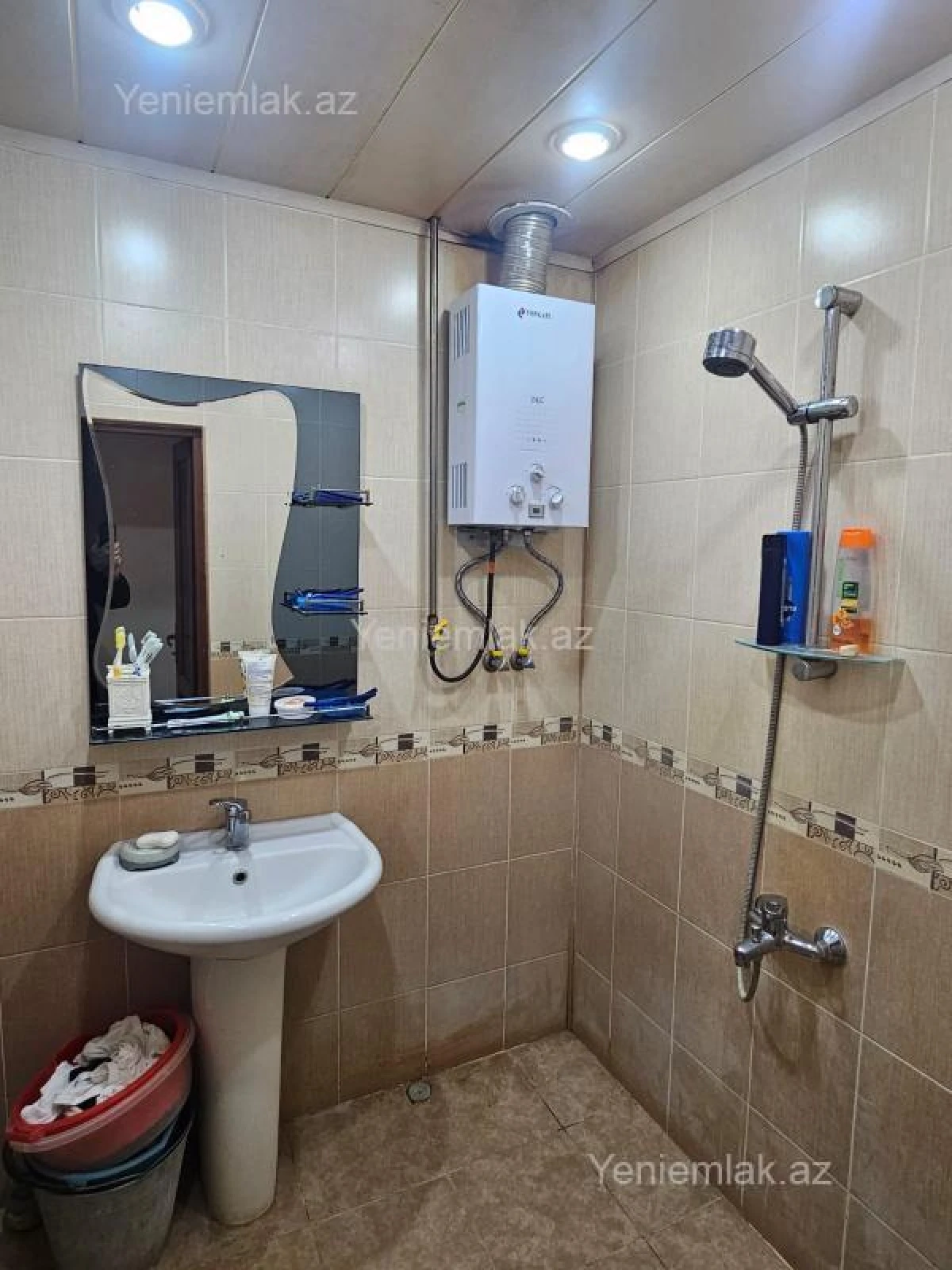 Satılır 3 otaqlı köhnə tikili 75 m²