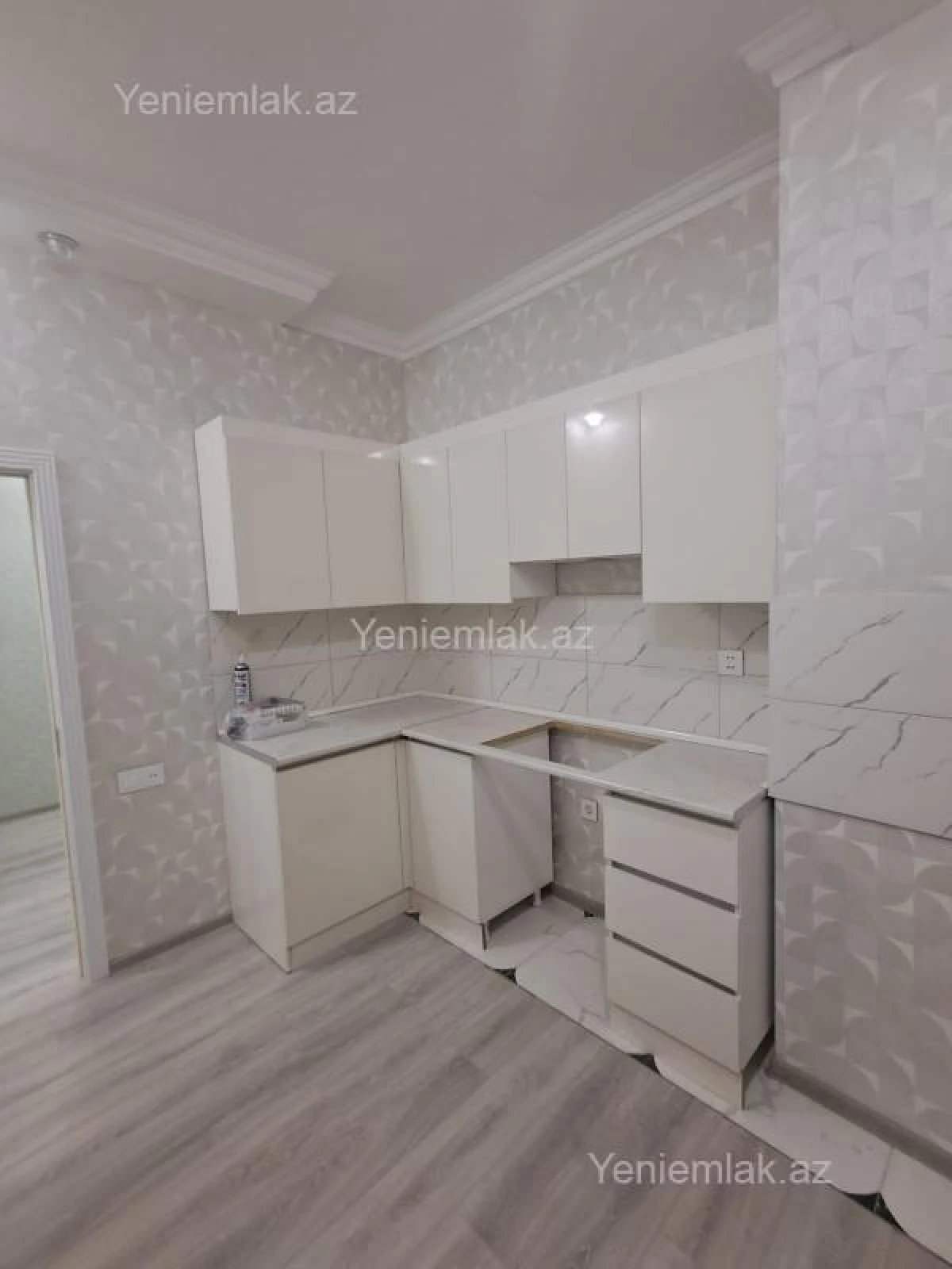 Satılır 2 otaqlı yeni tikili 63 m²