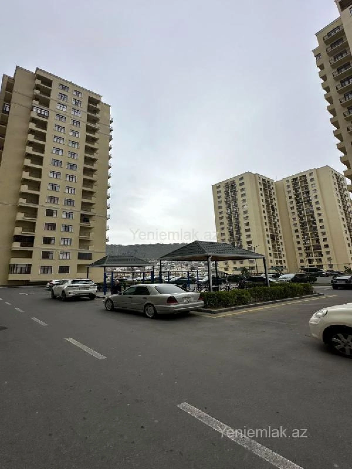 Satılır 2 otaqlı yeni tikili 103 m²