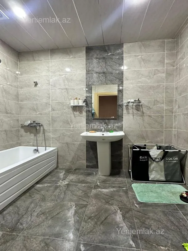 Satılır 2 otaqlı yeni tikili 103 m²