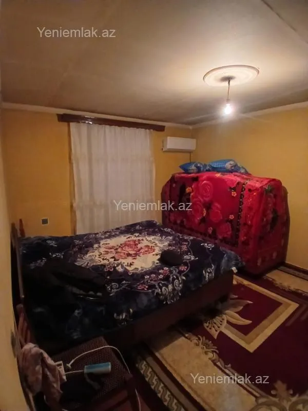 Satılır 3 otaqlı həyət evi 100 m²