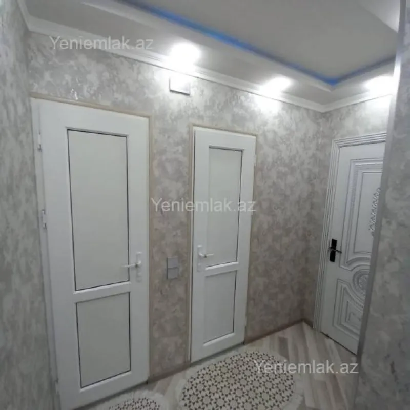 Satılır 4 otaqlı köhnə tikili 120 m²