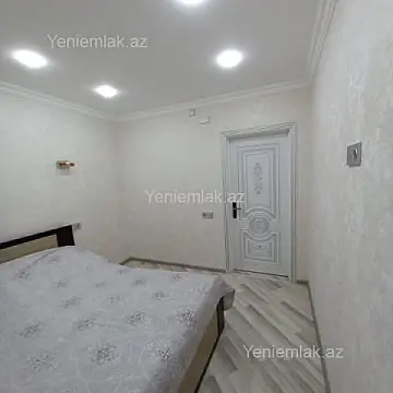 Satılır 4 otaqlı köhnə tikili 120 m²