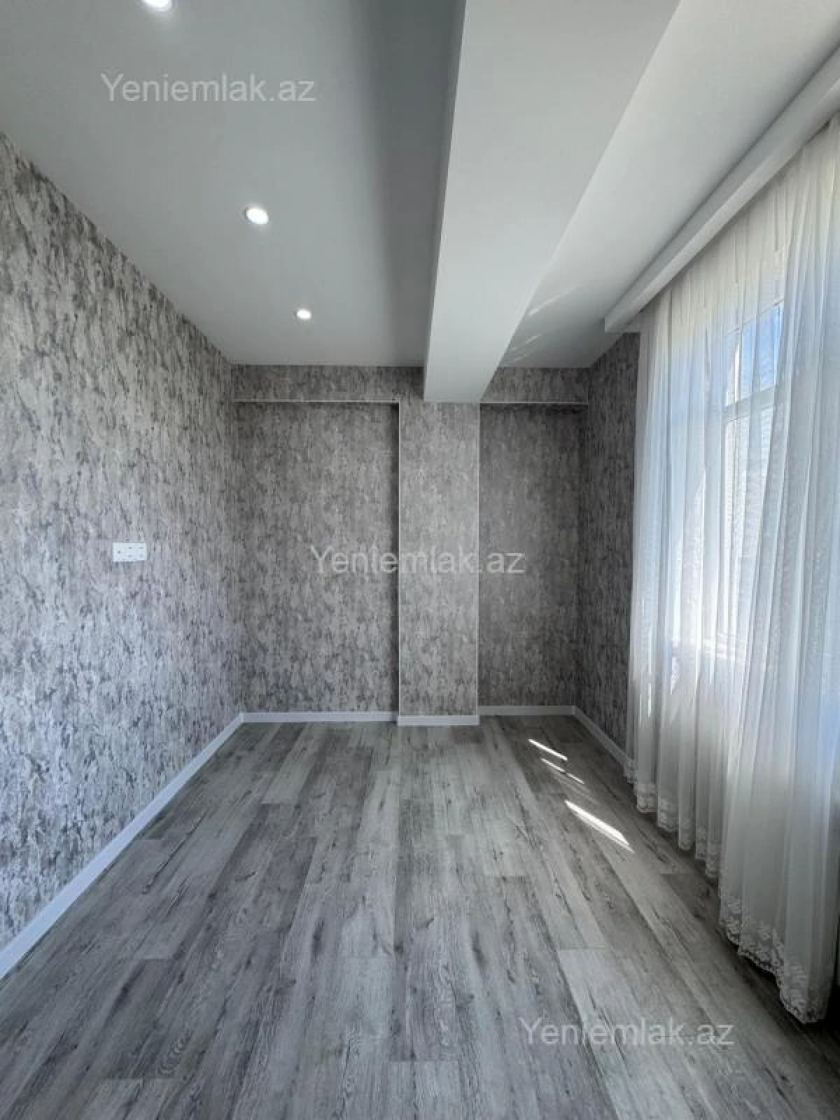 Satılır 3 otaqlı yeni tikili 82 m²