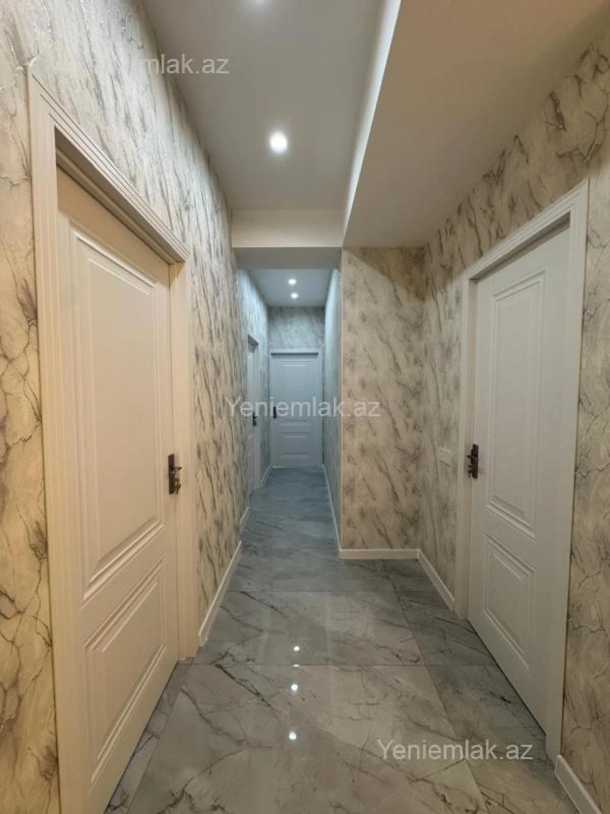 Satılır 3 otaqlı yeni tikili 82 m²