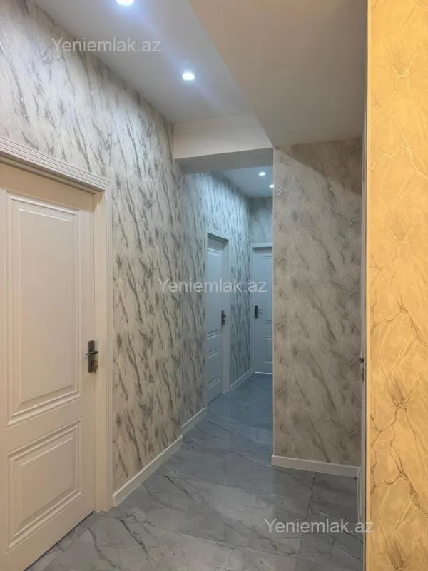 Satılır 3 otaqlı yeni tikili 82 m²