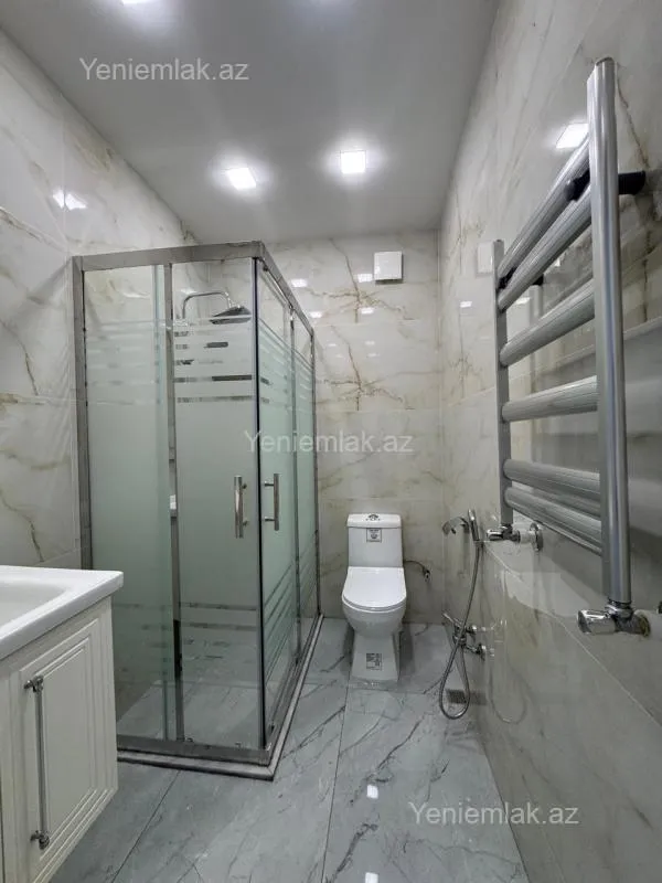 Satılır 3 otaqlı yeni tikili 82 m²