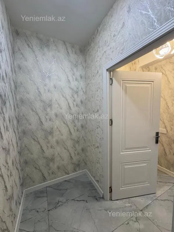 Satılır 3 otaqlı yeni tikili 82 m²