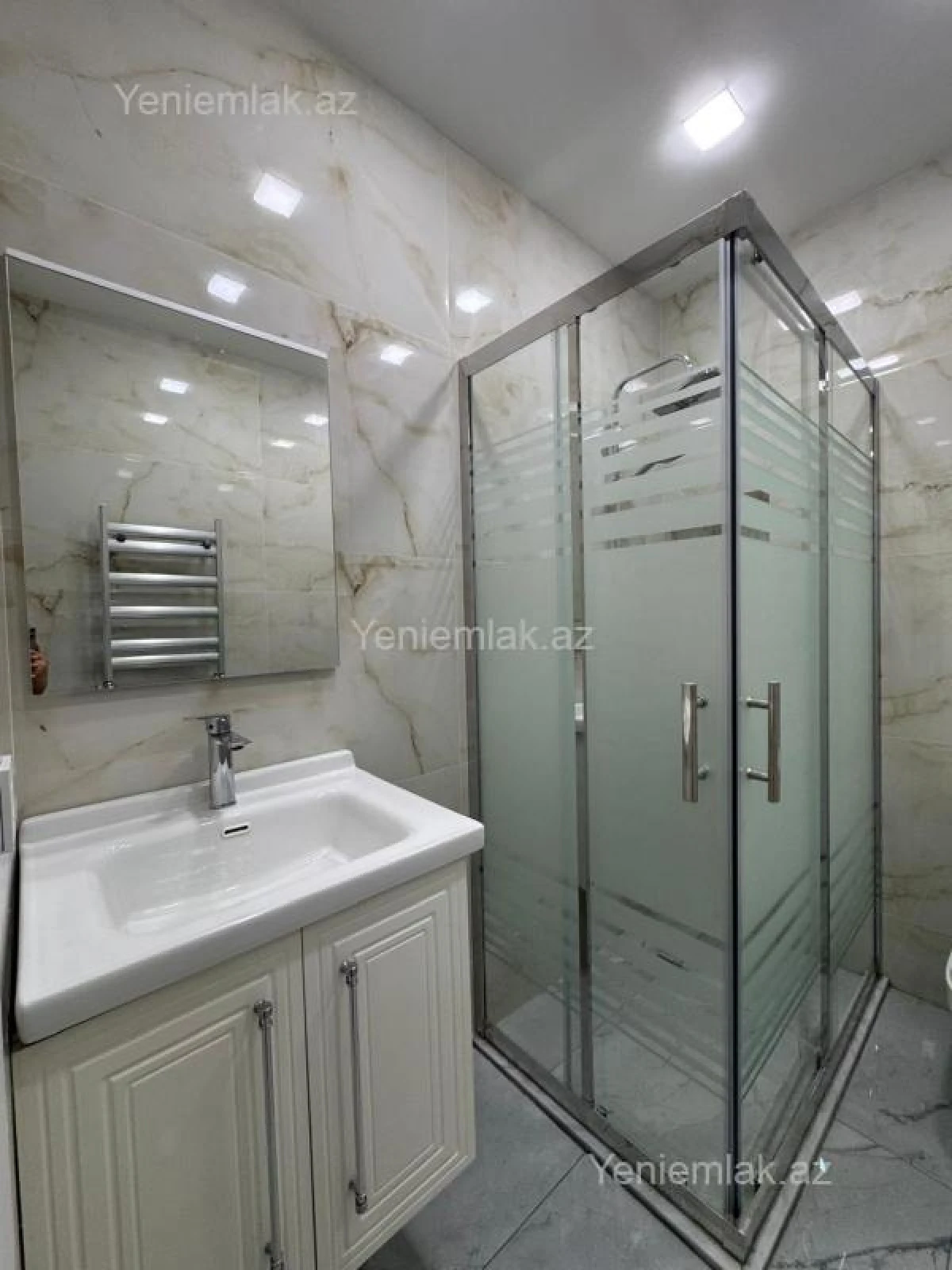 Satılır 3 otaqlı yeni tikili 82 m²