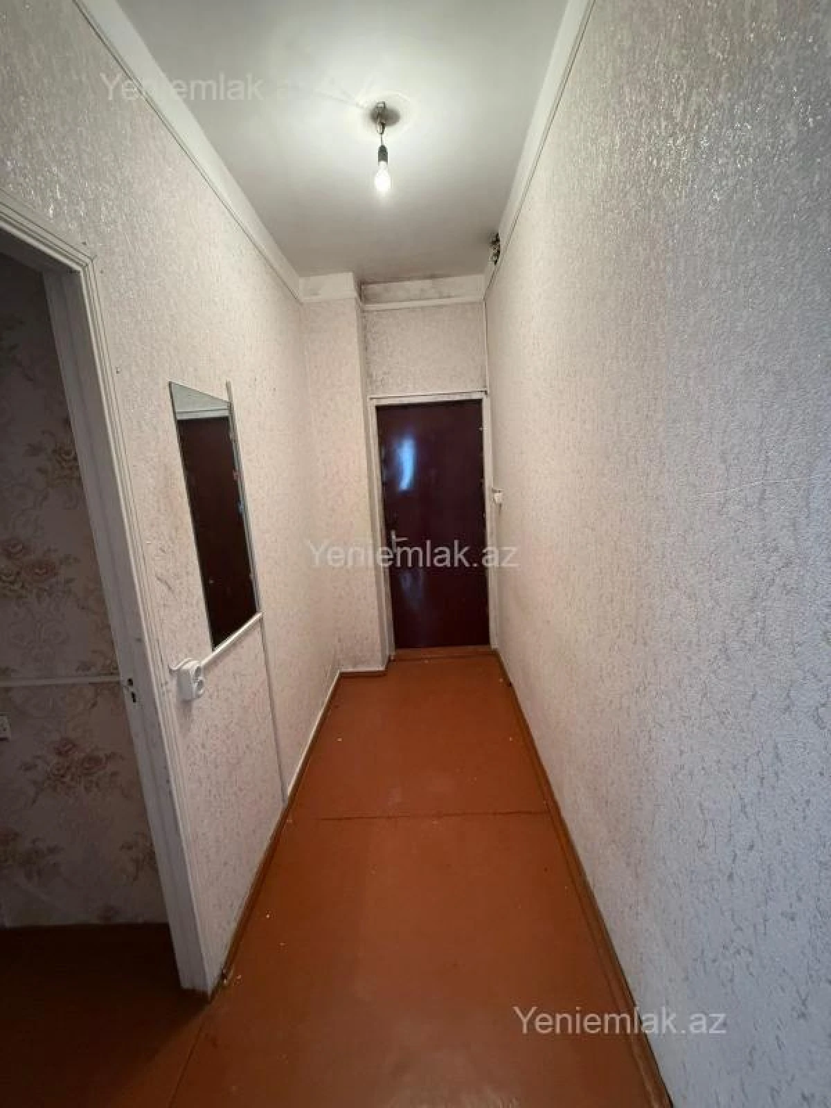 Satılır 1 otaqlı köhnə tikili 45 m²