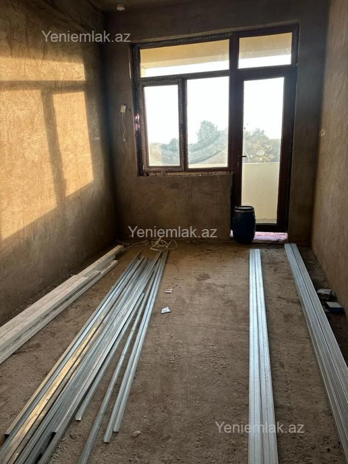 Satılır 1 otaqlı köhnə tikili 60 m²