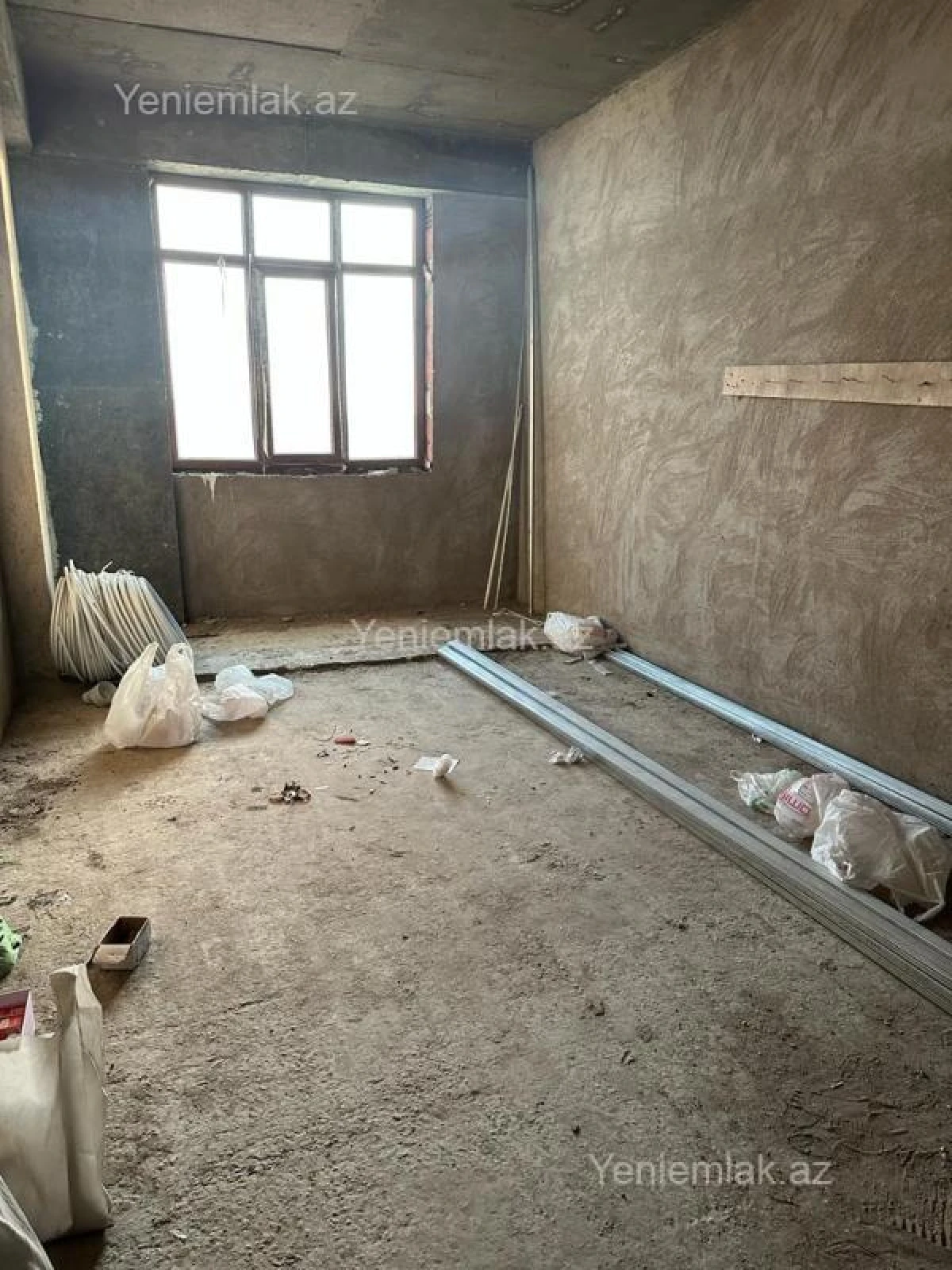 Satılır 1 otaqlı köhnə tikili 60 m²