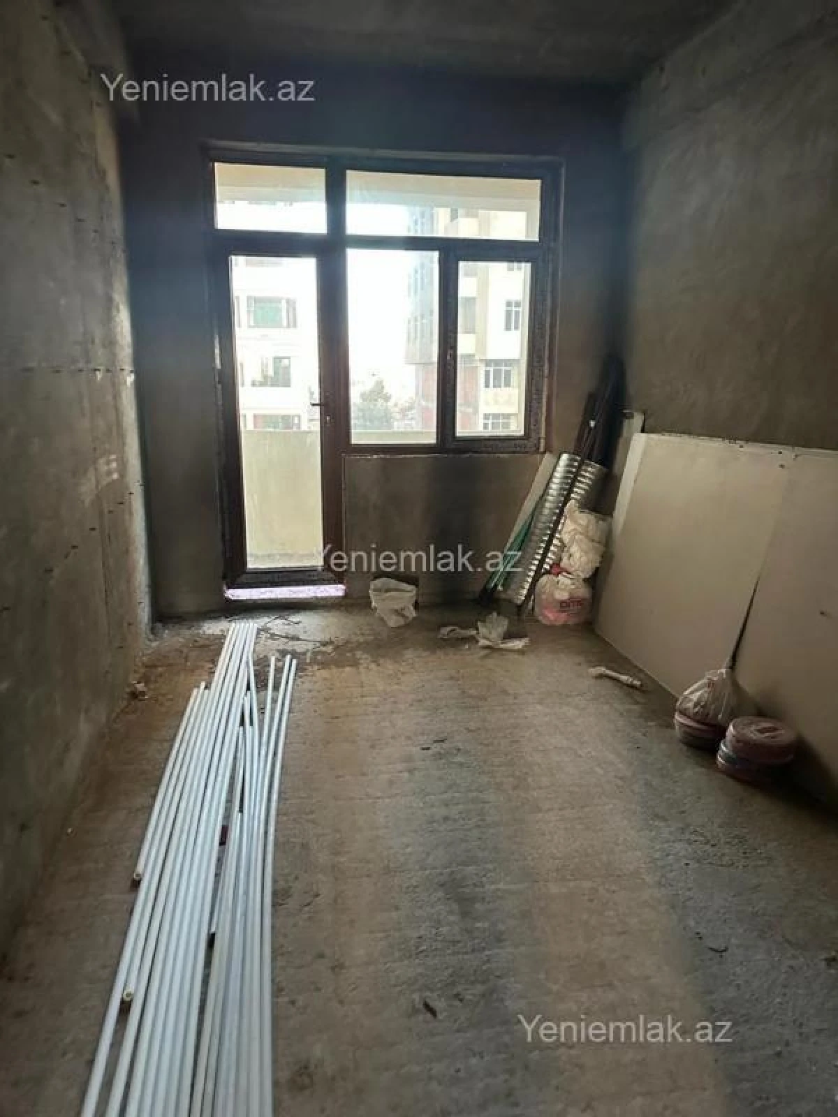 Satılır 1 otaqlı köhnə tikili 60 m²
