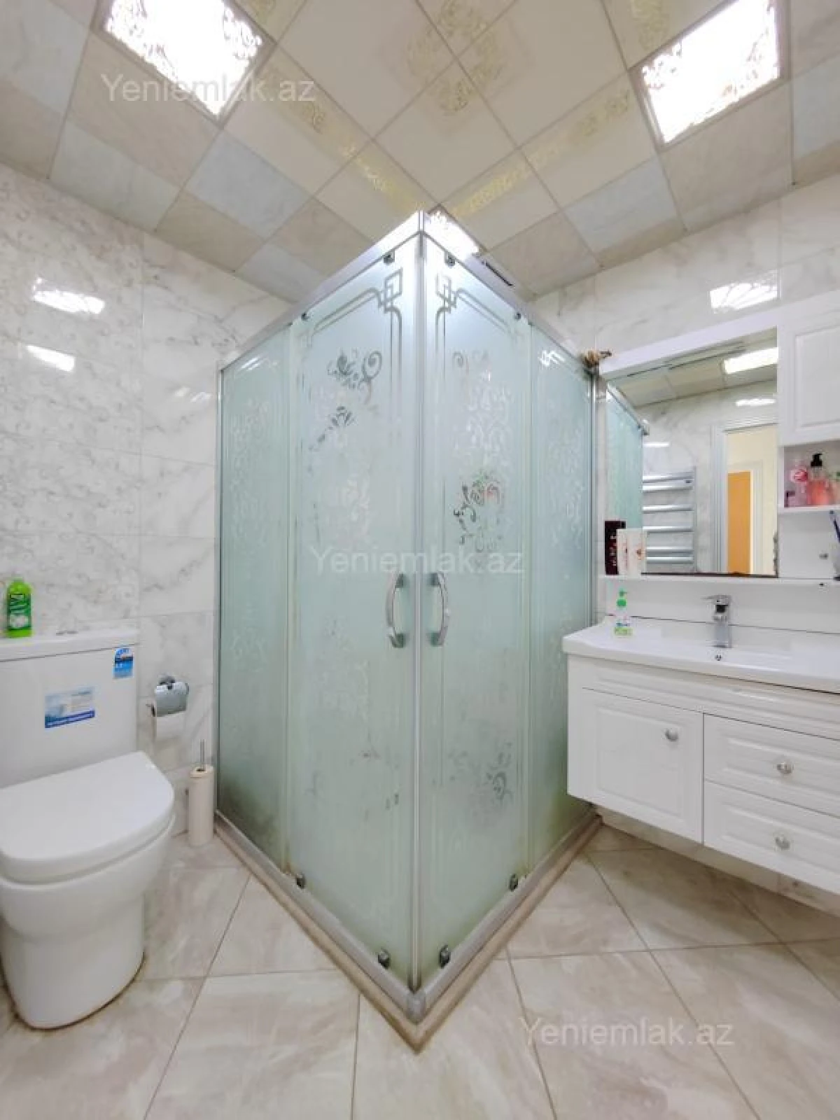 Satılır 3 otaqlı köhnə tikili 100 m²