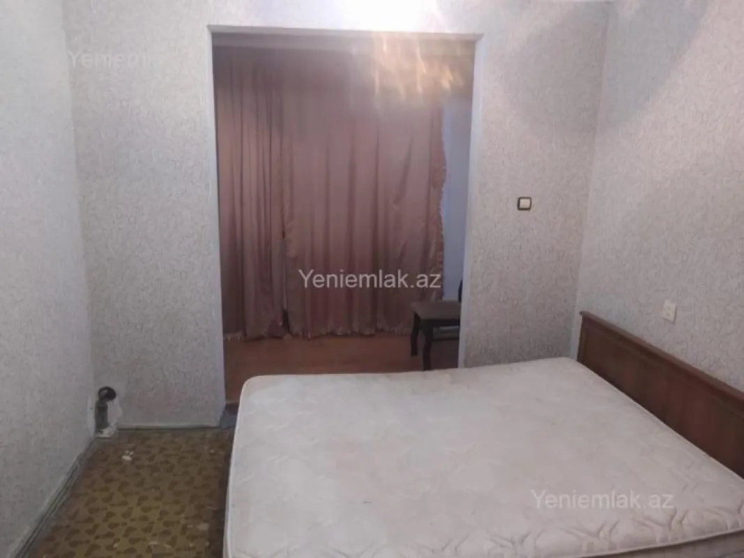 Satılır 3 otaqlı köhnə tikili 80 m²