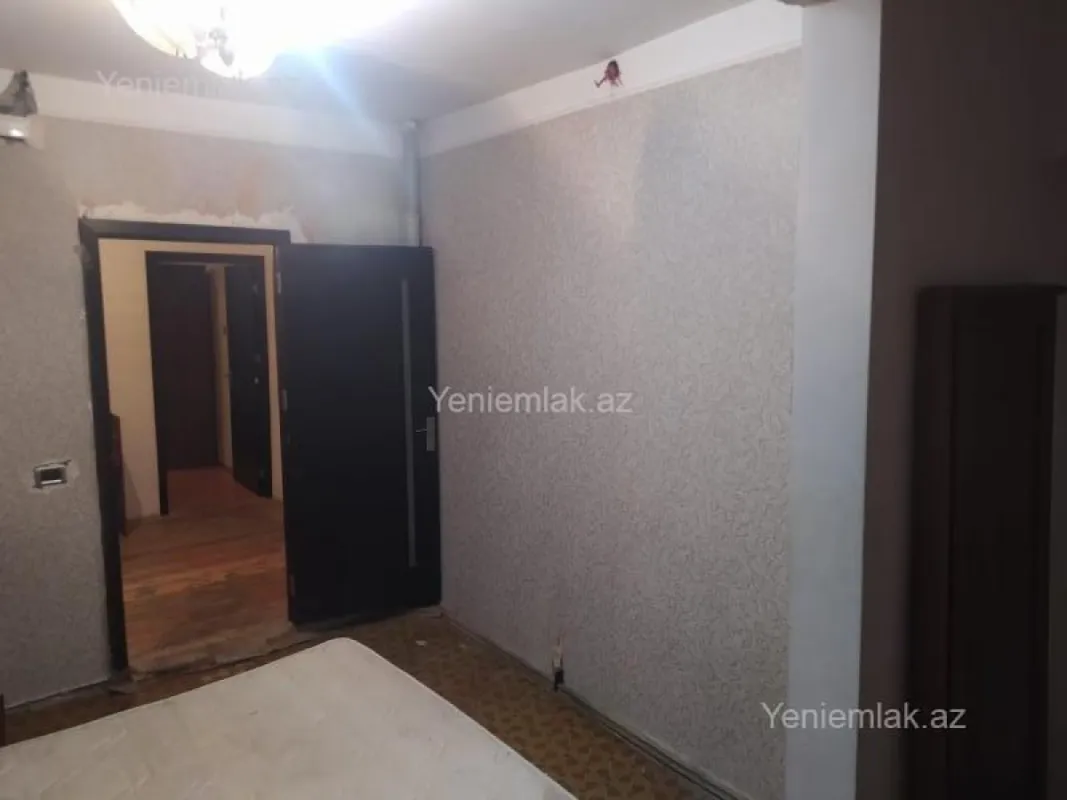 Satılır 3 otaqlı köhnə tikili 80 m²