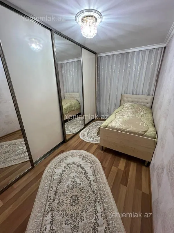 Satılır 4 otaqlı köhnə tikili 90 m²