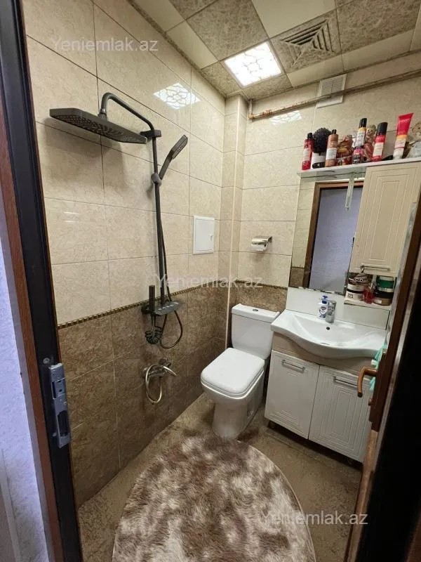 Satılır 4 otaqlı köhnə tikili 90 m²
