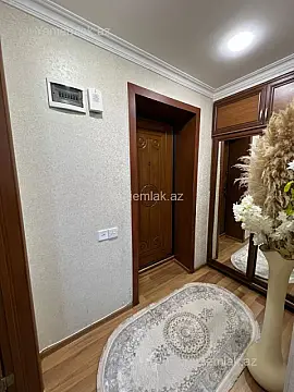 Satılır 4 otaqlı köhnə tikili 90 m²