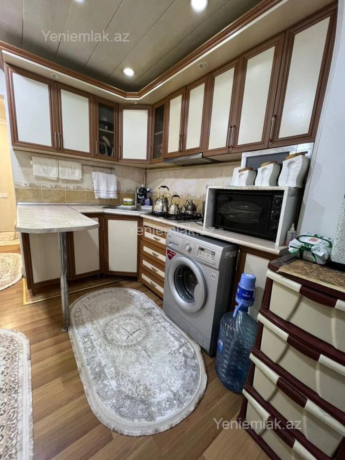 Satılır 4 otaqlı köhnə tikili 90 m²
