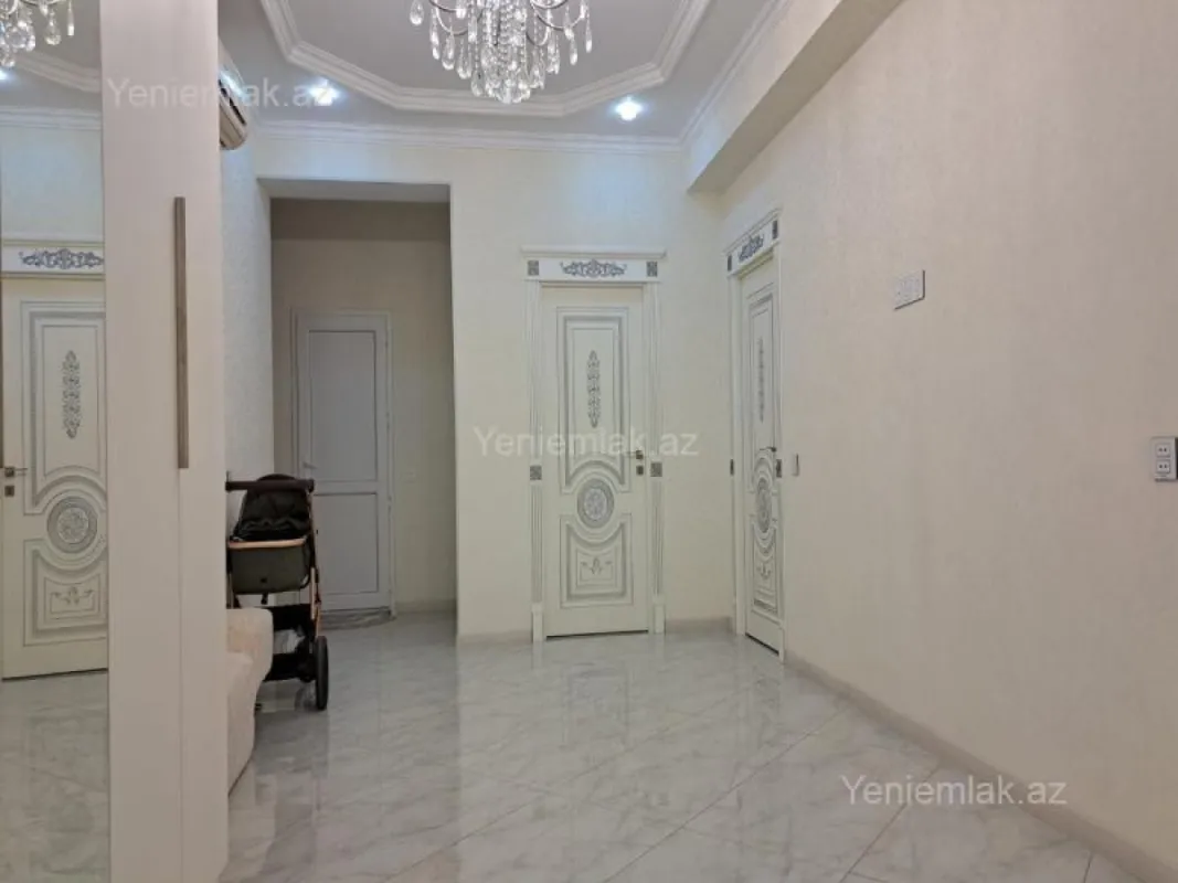 Satılır 3 otaqlı yeni tikili 140 m²