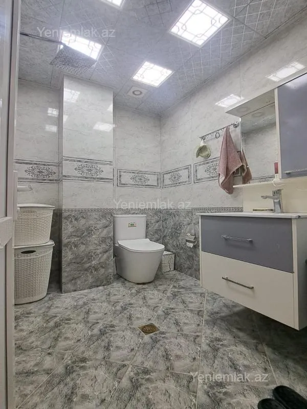 Satılır 3 otaqlı yeni tikili 140 m²