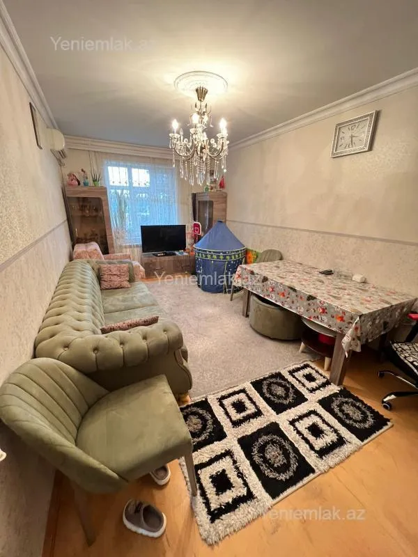 Satılır 3 otaqlı köhnə tikili 80 m²