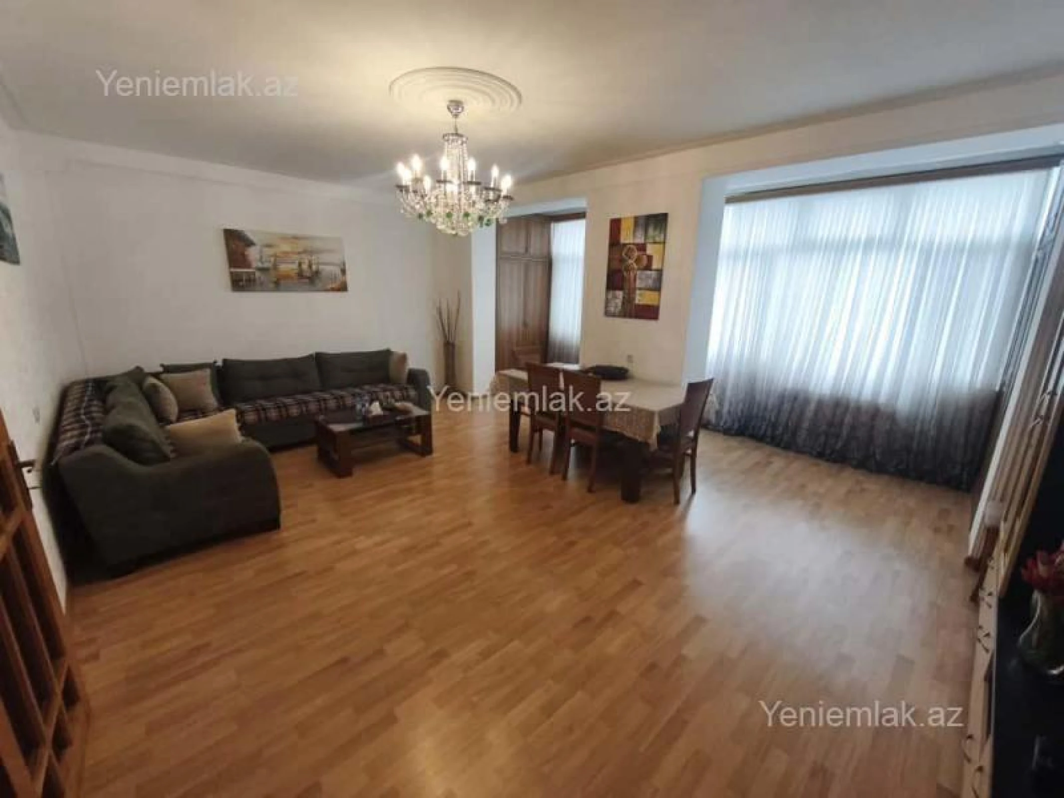 Satılır 4 otaqlı köhnə tikili 115 m²