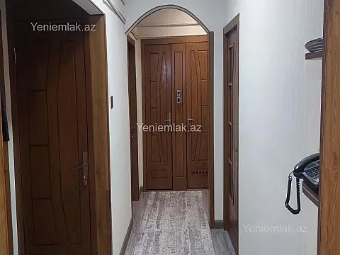 Satılır 5 otaqlı köhnə tikili 102 m²