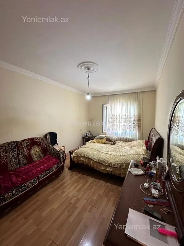 Satılır 3 otaqlı yeni tikili 90 m²