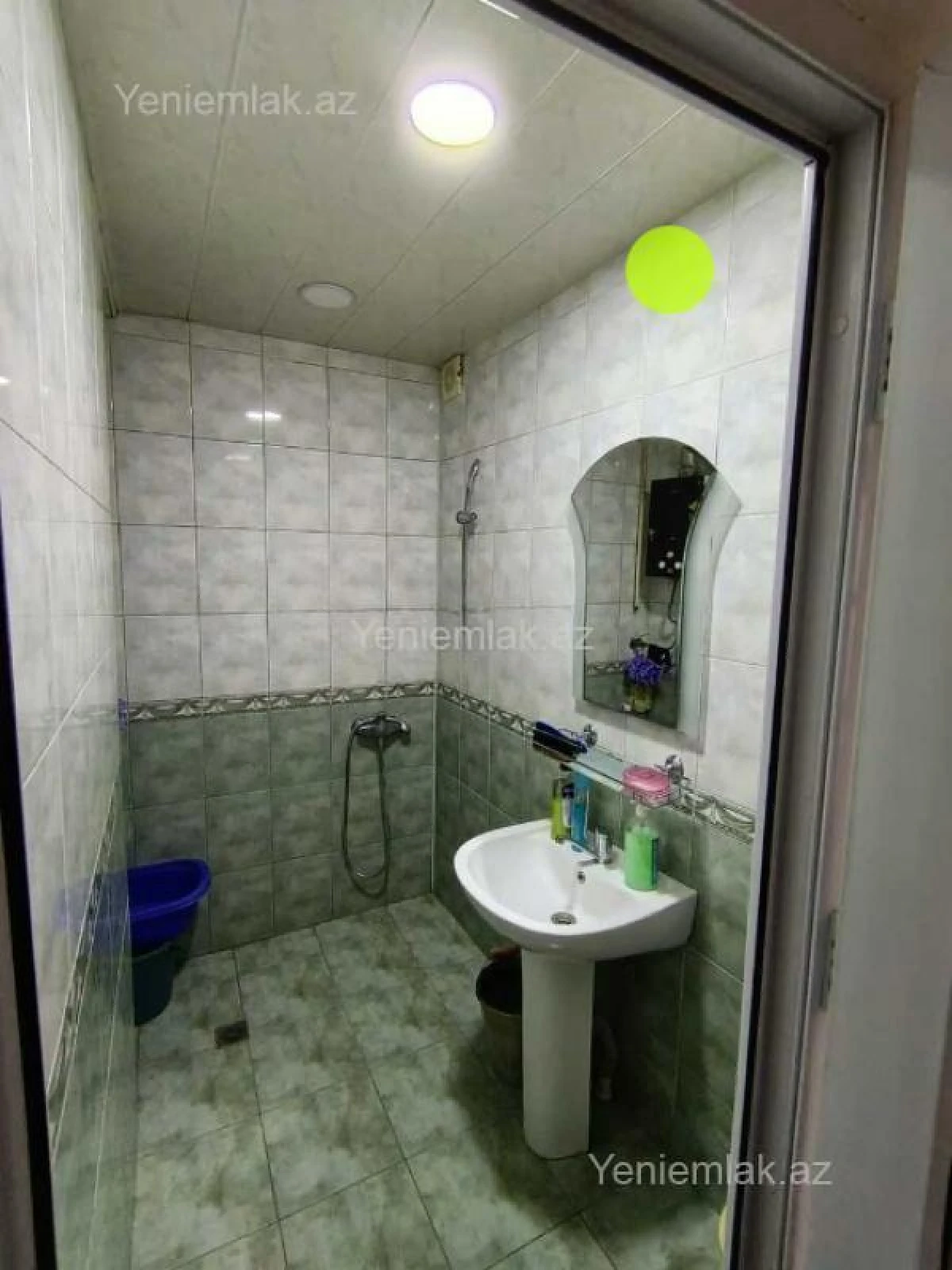 Satılır 4 otaqlı köhnə tikili 90 m²