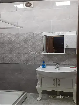 Satılır 2 otaqlı köhnə tikili 60 m²