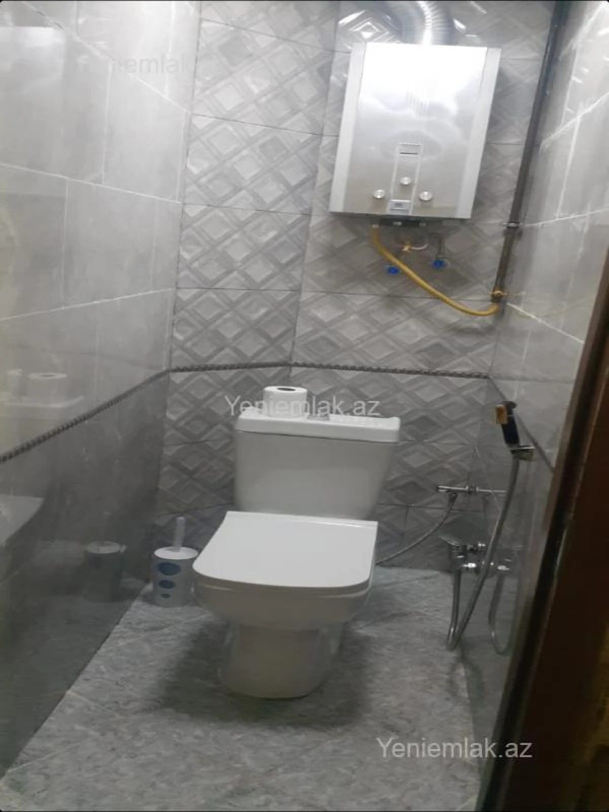 Satılır 2 otaqlı köhnə tikili 60 m²