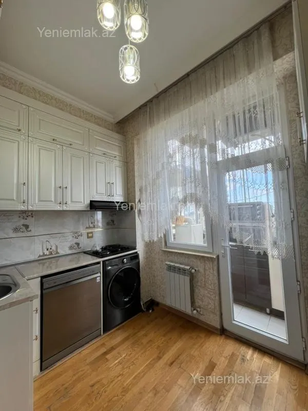 Satılır 2 otaqlı yeni tikili 68 m²