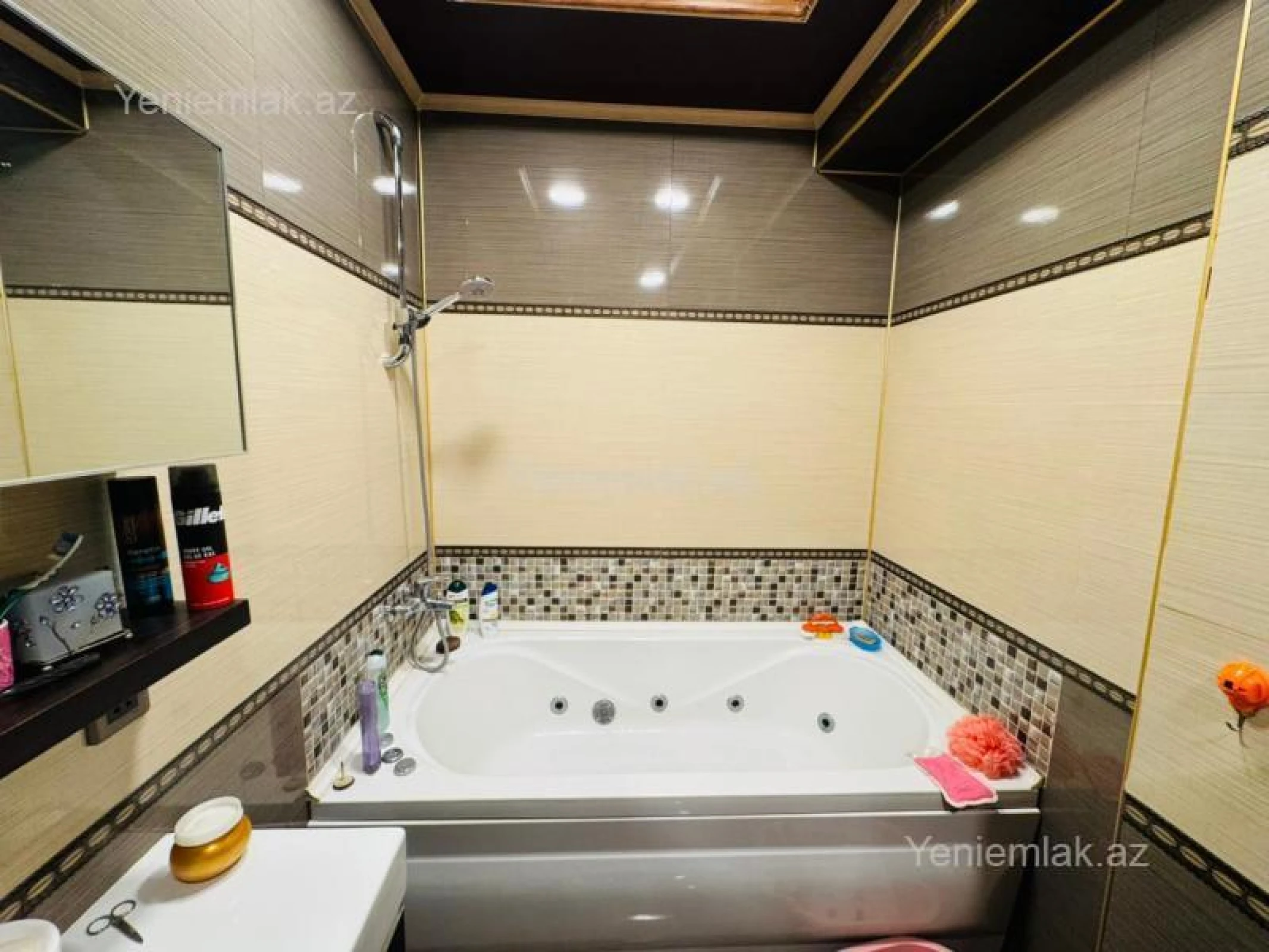 Satılır 4 otaqlı yeni tikili 230 m²