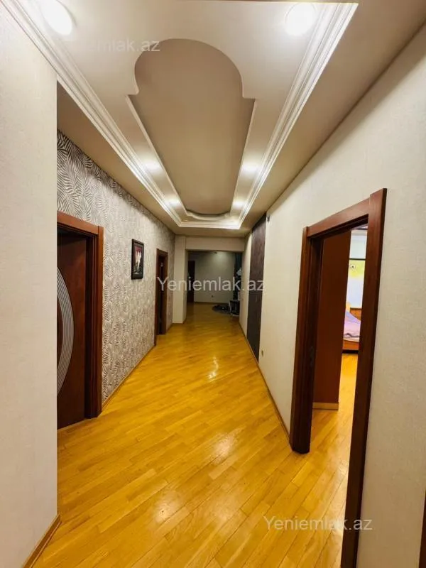 Satılır 4 otaqlı yeni tikili 230 m²