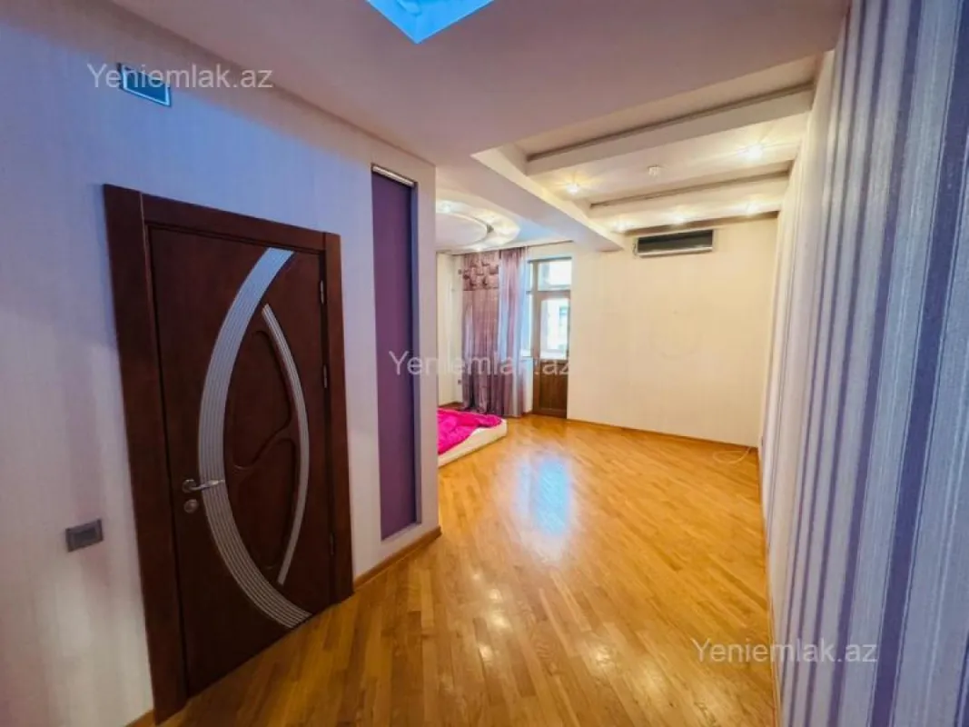 Satılır 4 otaqlı yeni tikili 230 m²