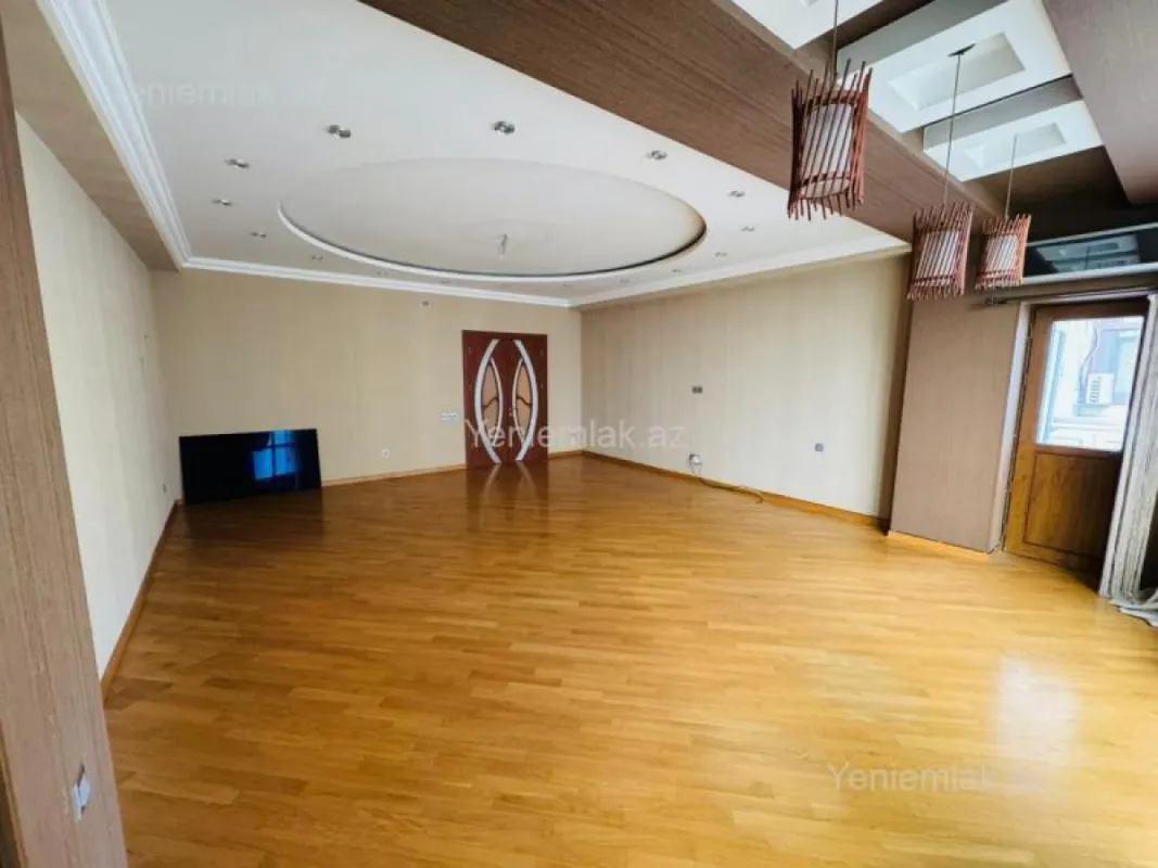 Satılır 4 otaqlı yeni tikili 230 m²